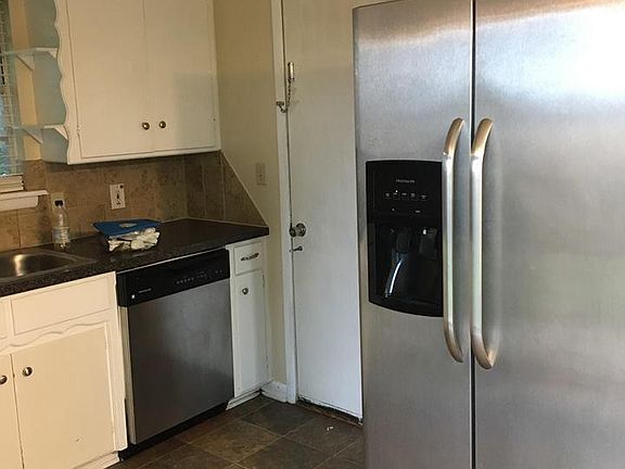 2nd image of 1216 Avondale Dr