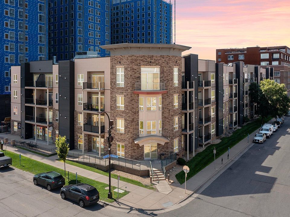 1st image of 2600 University Ave SE APT 311