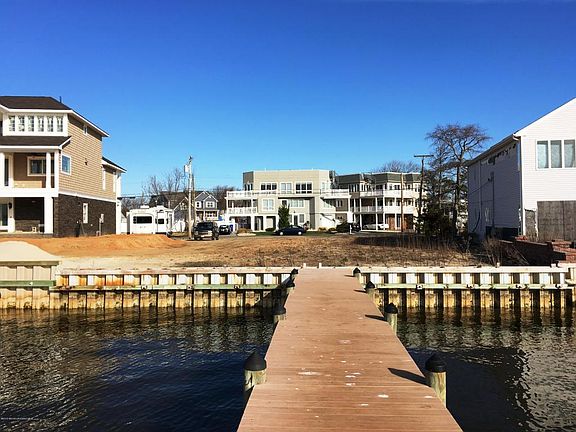 5th image of 65 Bay Breeze Dr