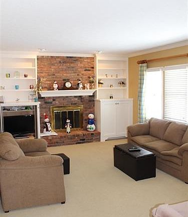 2nd image of 862 Ashton Ct