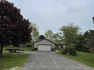 6880 Leonard Rd, Deforest, WI 53532