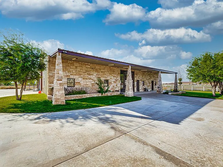 6207 N County Road 1244 — Photo 44