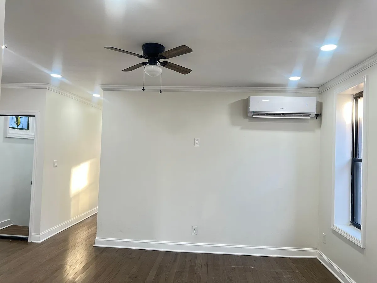 Photo 2 of 9 - 174 E 54th St #1 - Brooklyn, NY Building Photo - 174 E 54th St #1