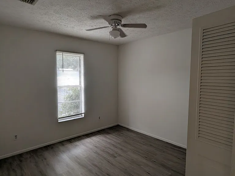 37232 Clinton Ave #1 — Photo 9