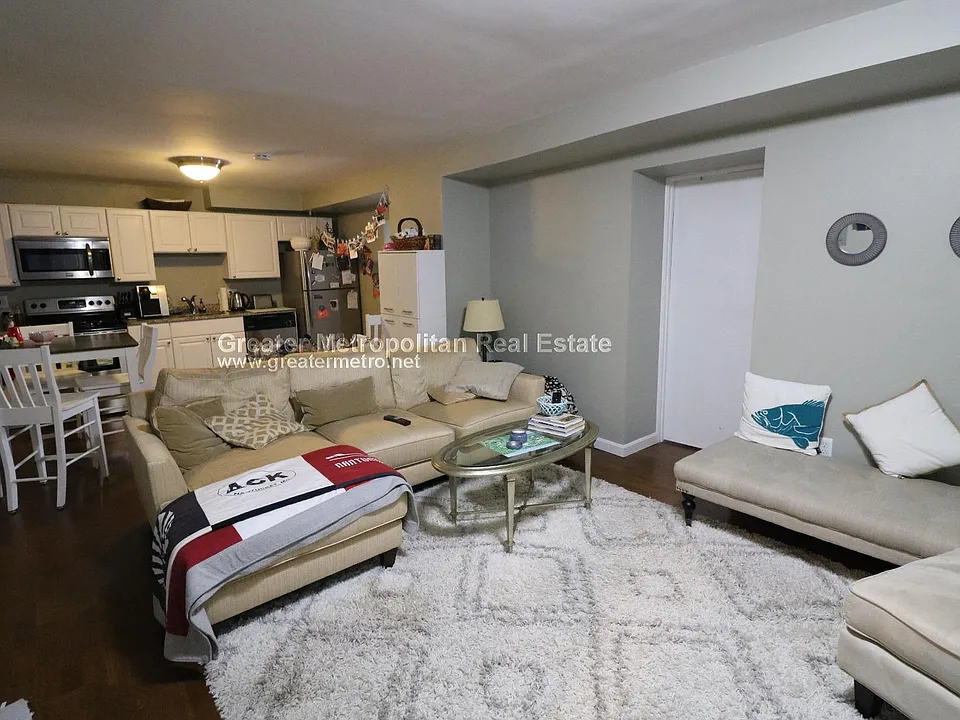 2 Michelangelo St #2
