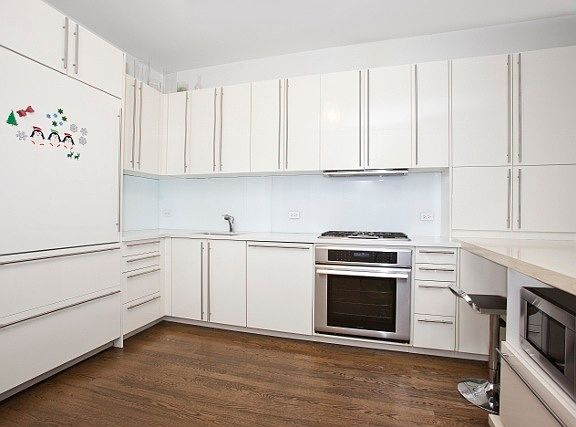 3rd image of 650 Avenue Of The Amer #6G