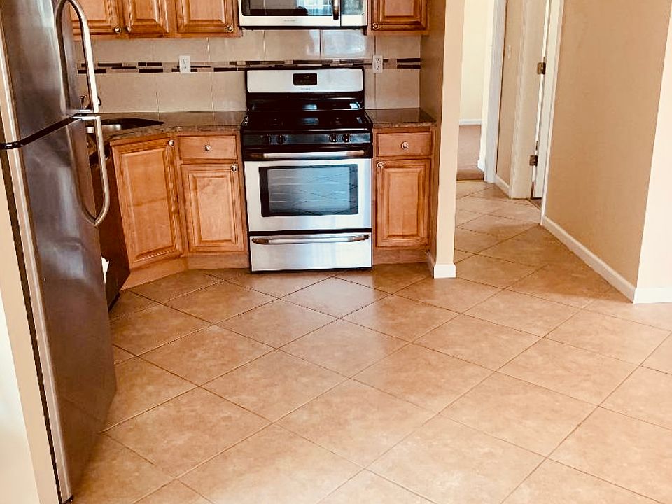 1st image of 308 Jefferson Ave Floor 2