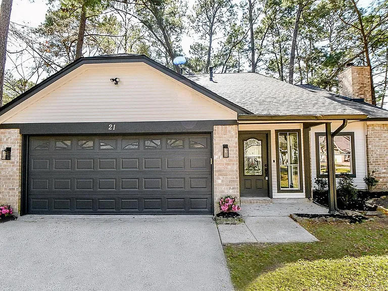 21 Edgewood Forest Ct — Photo 1
