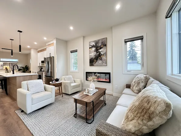 9416 156th St NW, Edmonton, AB