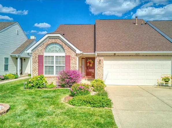 2825 Cadogan Dr, Greenwood, IN 46143