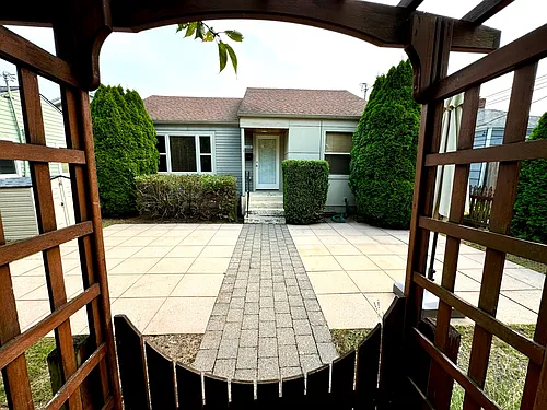 3434 34th Ave W Photo 1