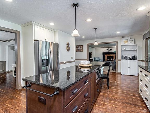 5th image of 9478 Meadow Woods Ln