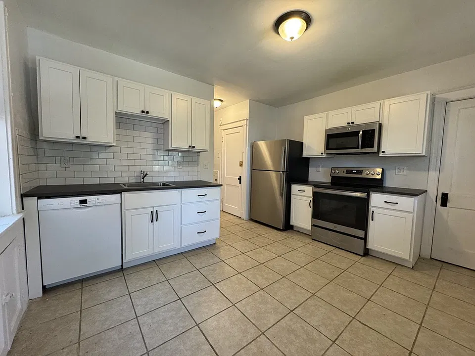 5009-5011 S Broadway #5009A