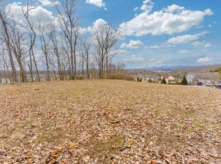Wisteria Ln, Sevierville, TN 37862