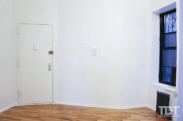 Rented by J Misrahi Realty Corp | media 32