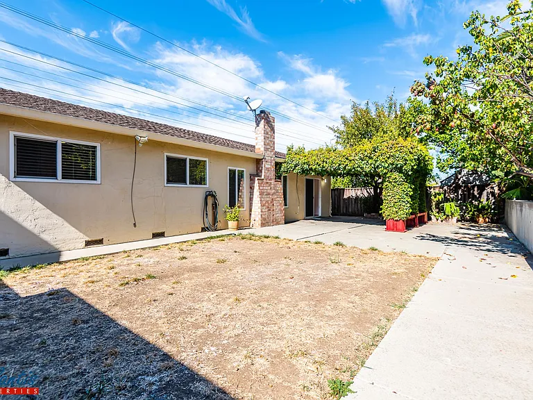 3084 Balgray Ct — Photo 12