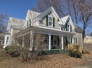 7 Bean St, Madison, ME 04950