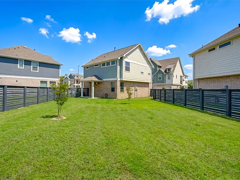 18815 River Overlook Ct — Photo 22