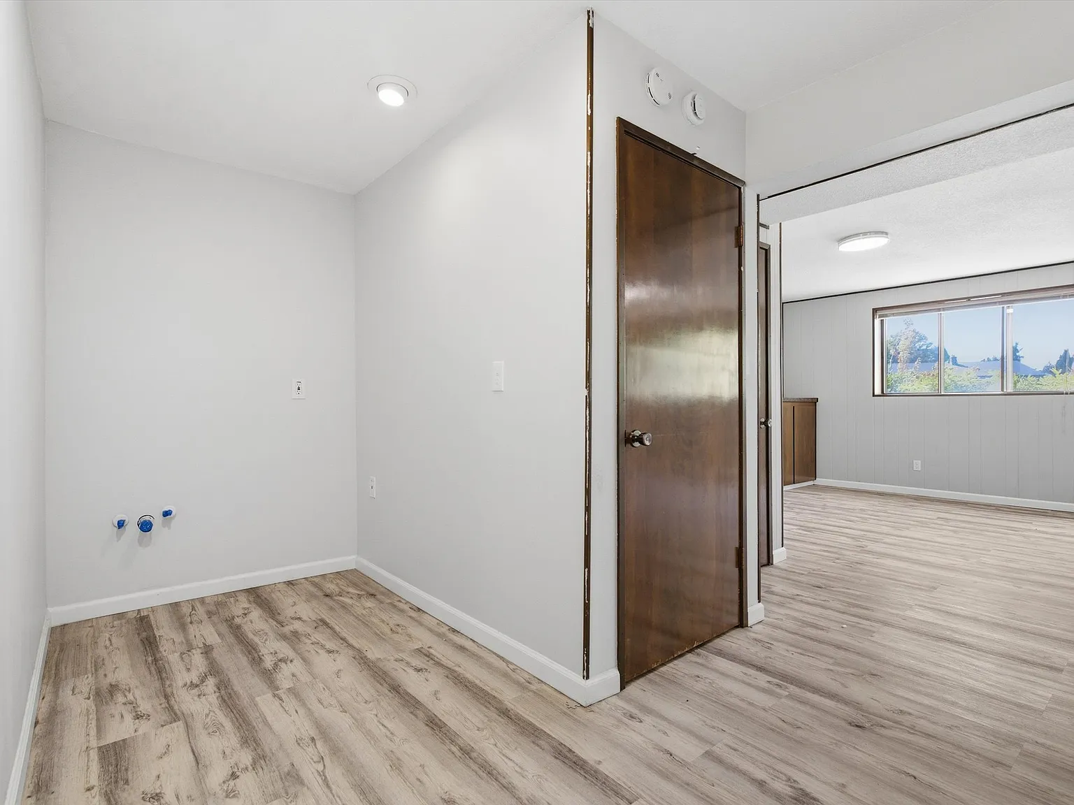 4 bed, 3.5 bath, 2636 sqft, $3,199 — Photo 3