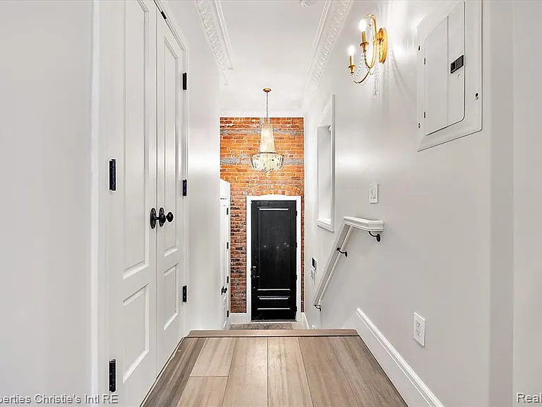 3412 John R St #A — Photo 16
