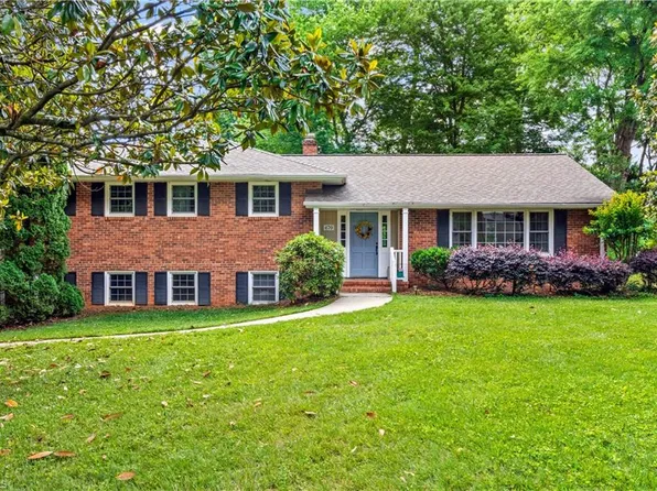 470 Westoak Trl, Winston Salem, NC 27104