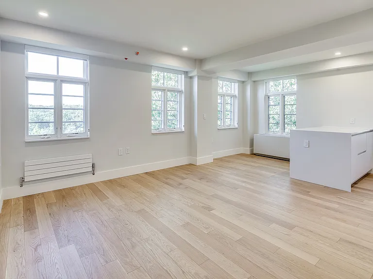 2900 Adams Mill — Photo 18
