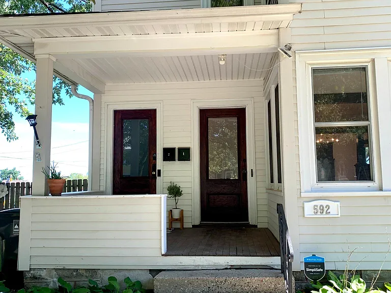 592 Ottawa Ave — Photo 37