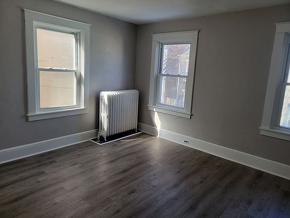 3rd image of 612 High St