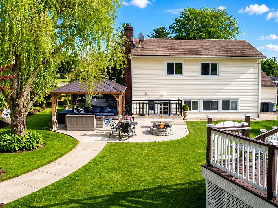 1st image of 688 Pleasantview Court