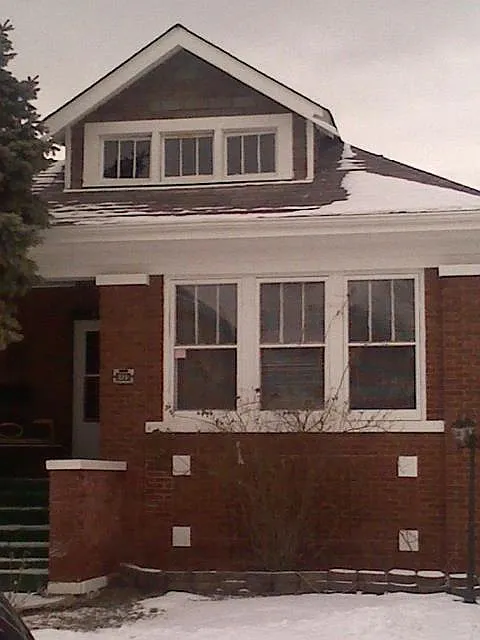 6425 S Maplewood Ave photo 1