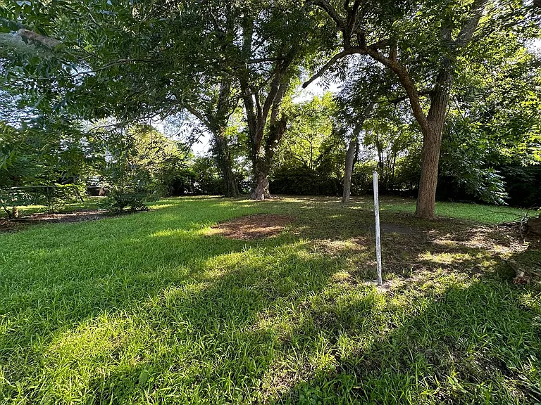 213 E Gale St — Photo 19