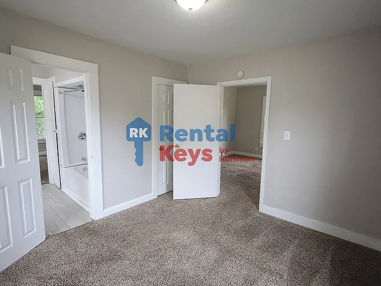 2525 S Rotherwood Ave — Photo 9