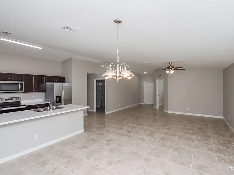 2601 Tennyson Ave SE — Photo 3
