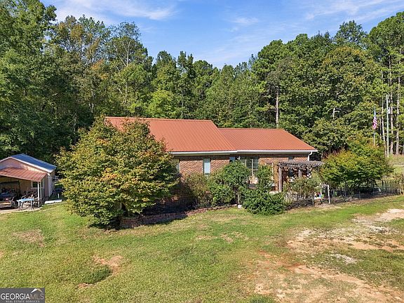 2nd image of 525 Dean Rd