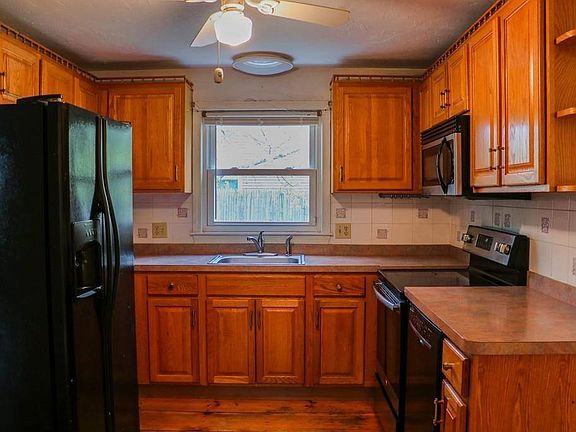 5th image of 14 Appletree Dr