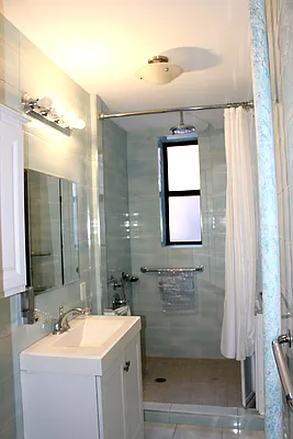 Rented by Compass | media 24