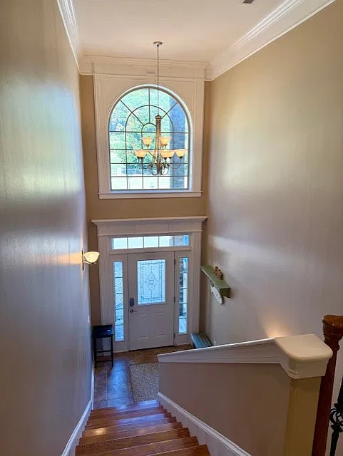 2 bed, 2300 sqft, $2,500 — Photo 3