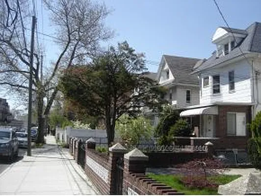 Sold by Sav A Lot Realty Inc | media 4