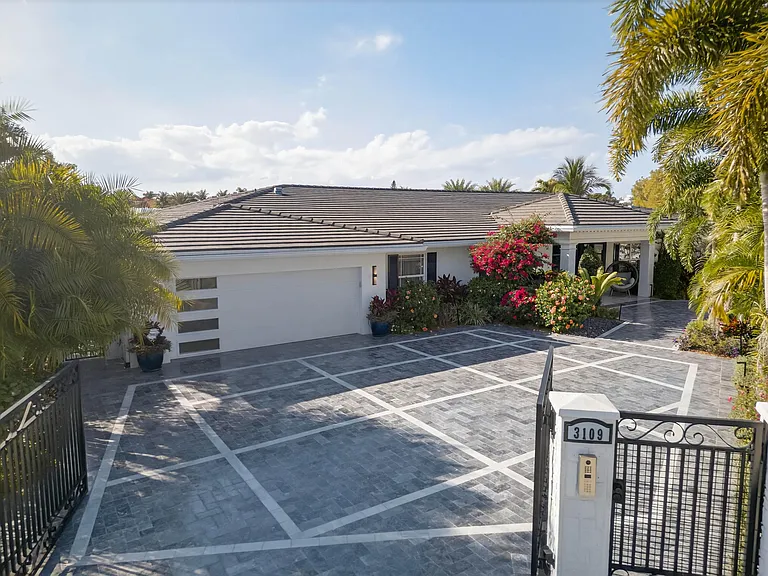 3109 NE 42nd Ct — Photo 36