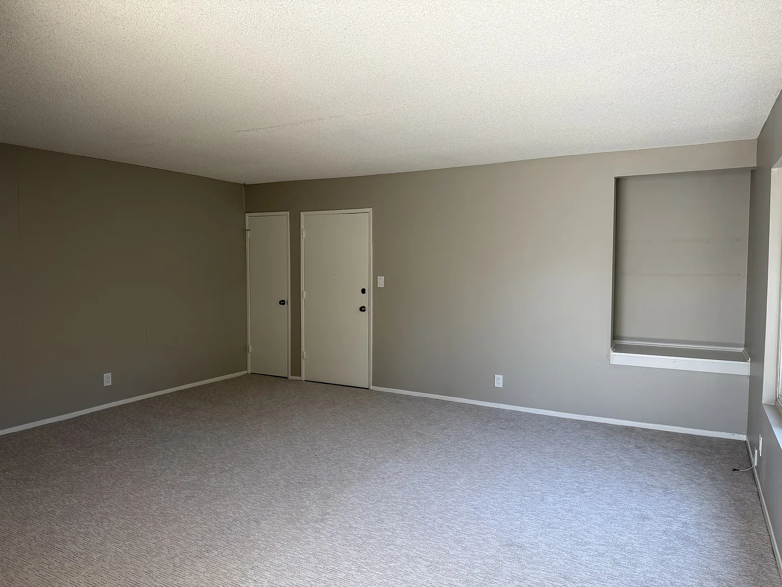 Berkeley Ave. 204 N. - C — Photo 2