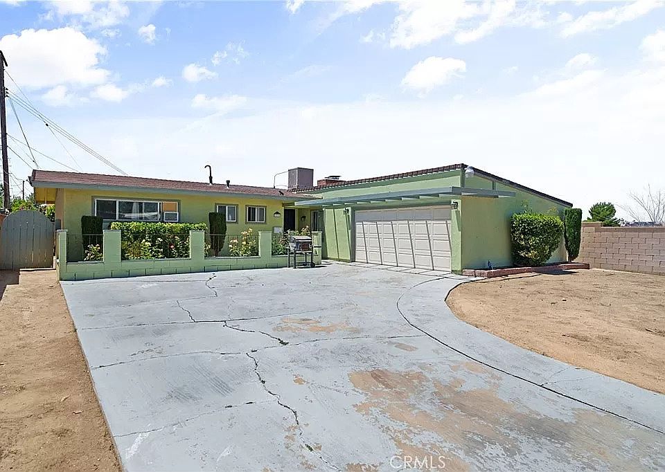 1st image of 1132 W Avenue H6