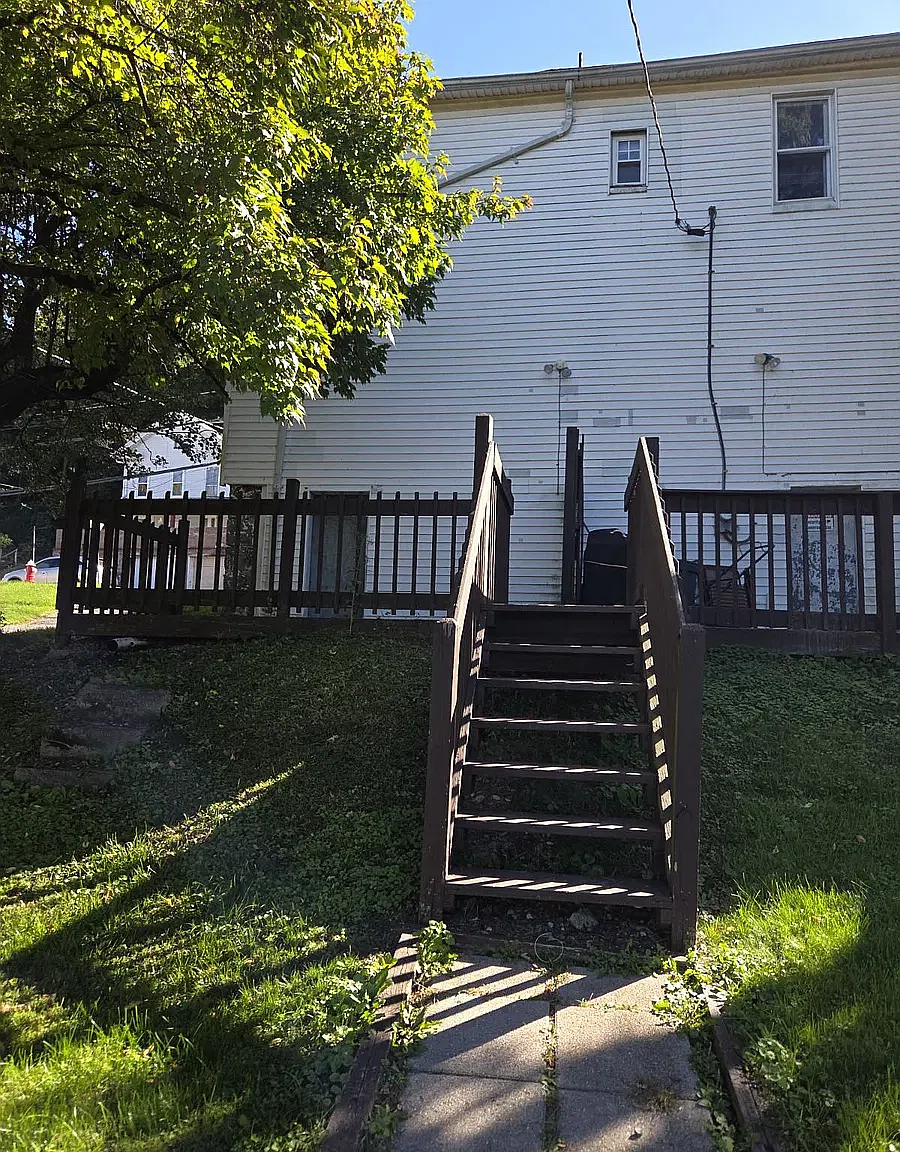 4 bed, 1298 sqft, $1,875 — Photo 4