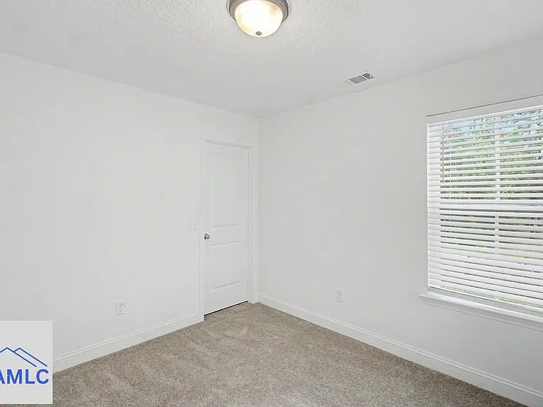 40 Rimes Ave — Photo 22