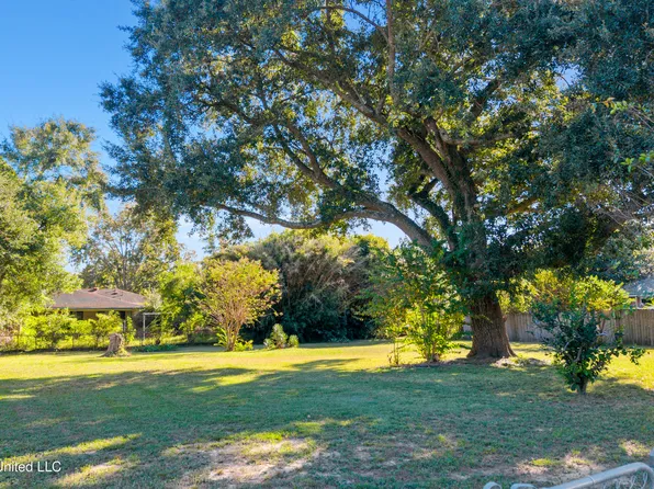 Demaret Dr, Gulfport, MS 39507