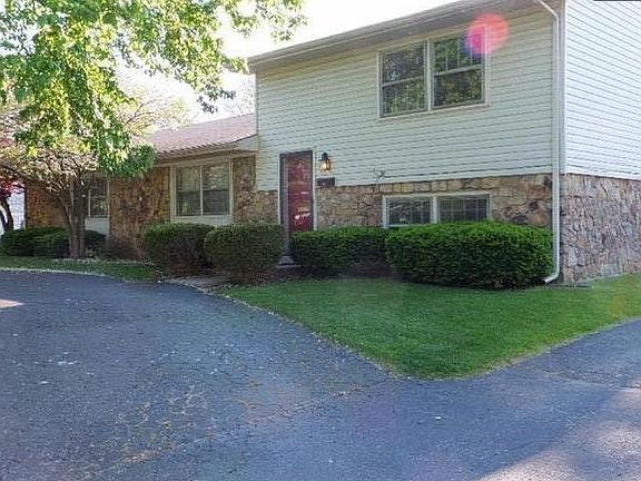 This is side B_s private entrance. Side A_s door is around the corner on the left side of the house.