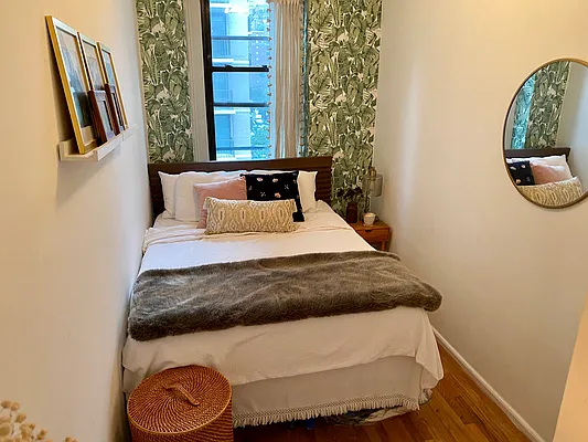 Rented by Aryeh Realty | media 11