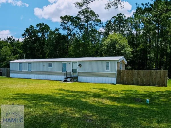 112 Victoria Dr, Odum, GA 31555