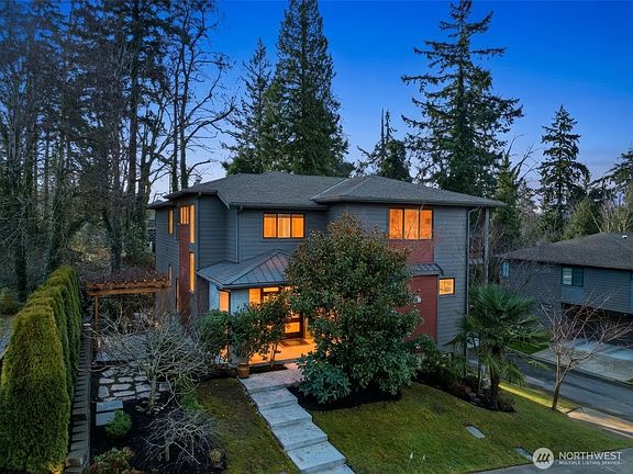 2nd image of 11087 SE 62nd Place