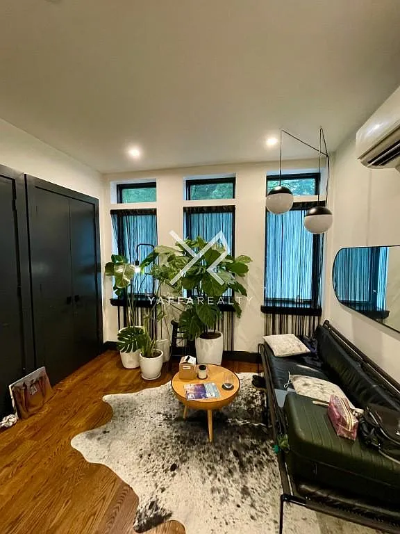 812 Saint John's Place — Photo 1