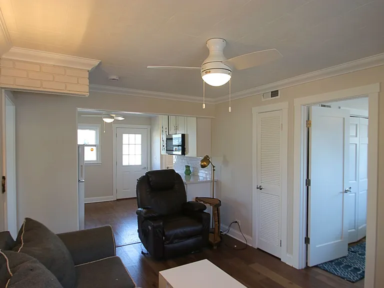32 Lakeside Ln — Photo 7